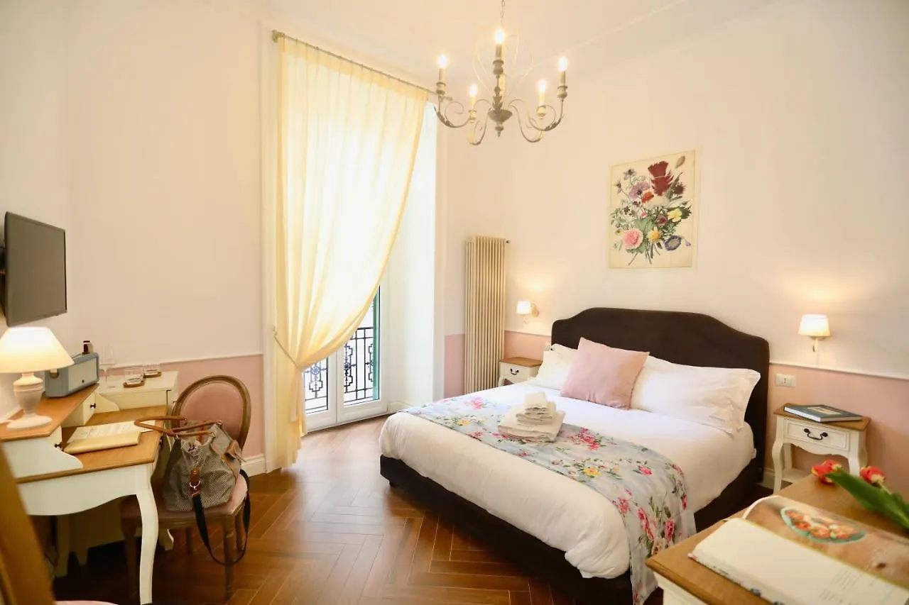 Macchiato Suites Boutique Guest House Νάπολη